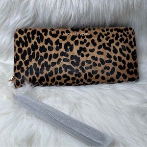 Michael Kors Jet Set Animal Print Continental Wristlet Wallet